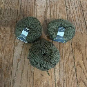 3 Balls GGH Montana Wool Blend Yarn - Color 27 Dark Olive Green - 65m